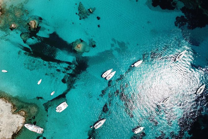 Luxury catamaran from Porto Rafael-Palau to the Maddalena Archipelago - A small catamaran makes the day feel personal