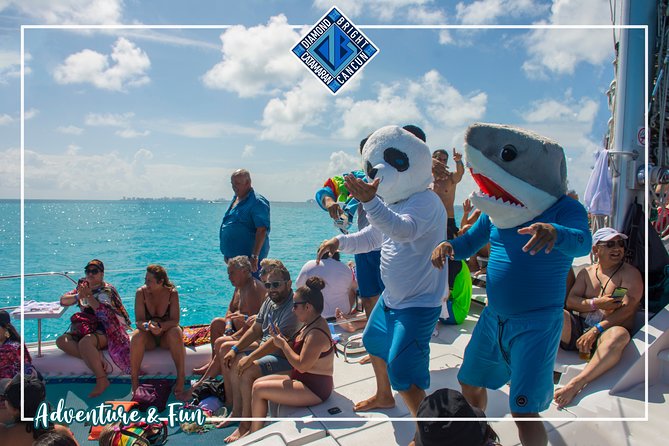 Luxury Catamaran tour to Isla Mujeres with Transportation from Cancun - Getting from Cancun to the marina