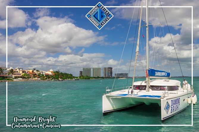 Luxury Catamaran tour to isla mujeres with transportation from Tulum - Sailing the 45-foot catamaran