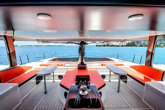 LUXURY PRIVATE Catamaran Bora Bora : Full-Day Trip - The best match for couples, families, and friends