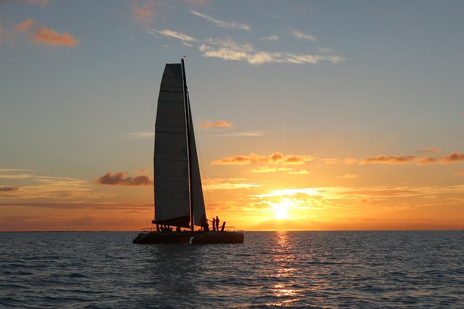 LUXURY PRIVATE Catamaran Bora Bora : The Sunset Escape - A private sail into Bora Bora’s evening light