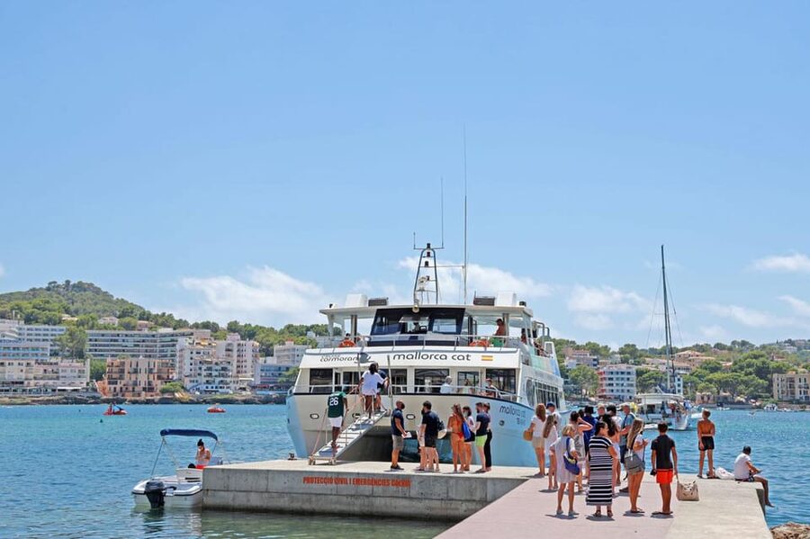 Mallorca: 2-Hour Coastline & Malgrat Islands Catamaran Tour - The return past Calvià and the southwest coast