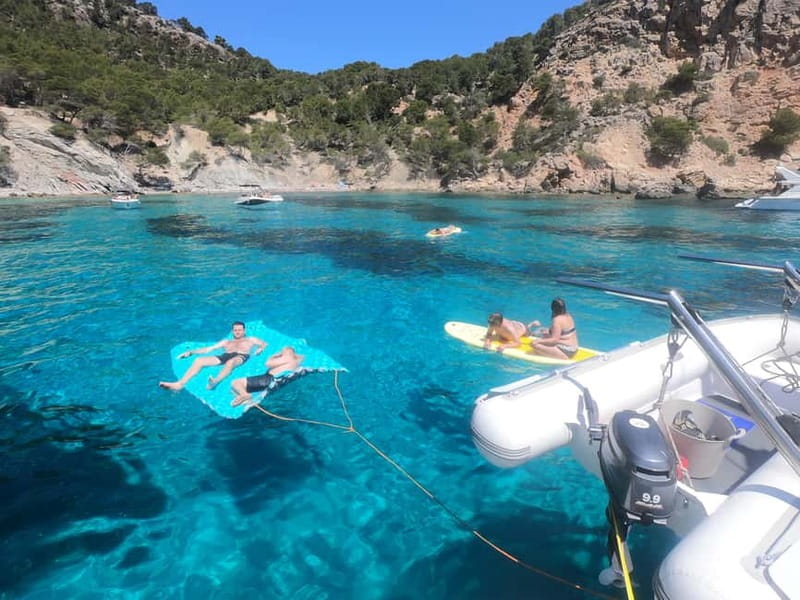 Mallorca: Catamaran Boat Tour with Tapas - Practical things to bring