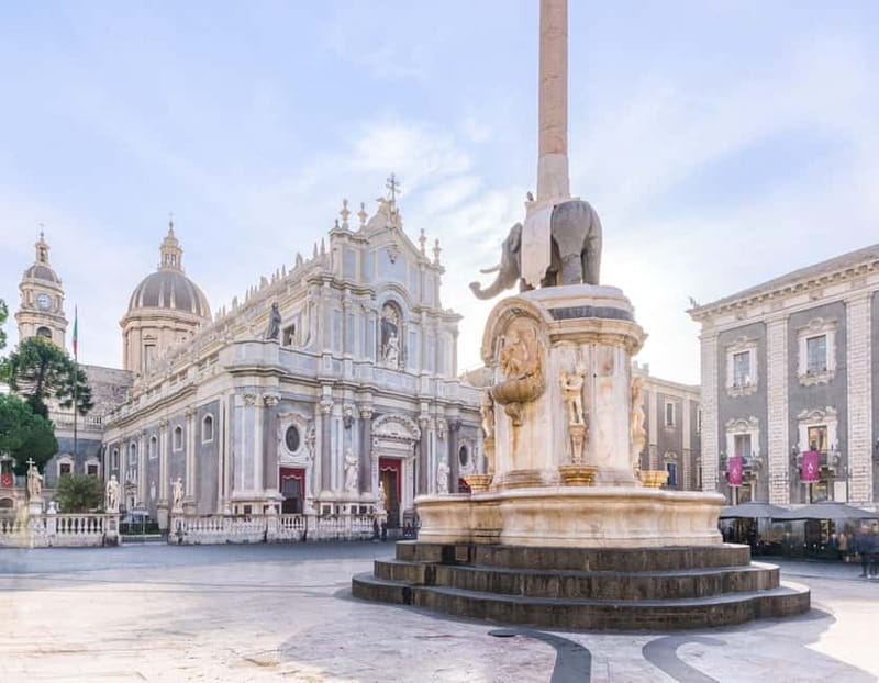 Malta: Mount Etna and Catania Guided Day Trip by Catamaran - Catania’s Baroque center in three hours