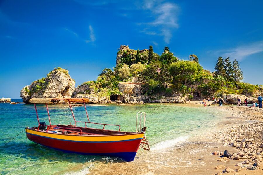Malta: Mount Etna and Taormina Guided Day Trip by Catamaran - The return through Sicily and Pozzallo