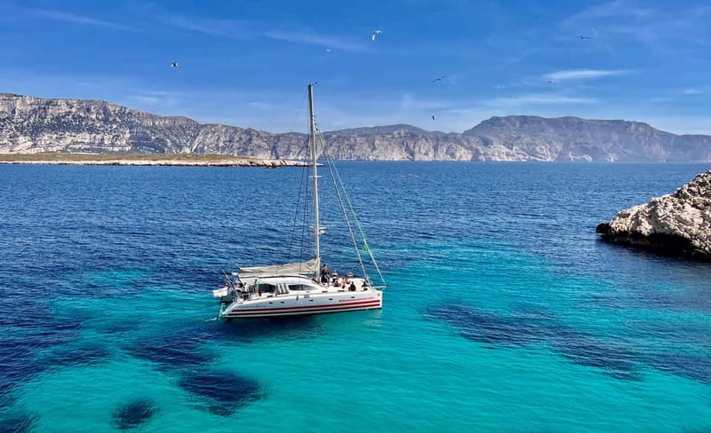Marseille: Calanques Catamaran Cruise, Picnic, & Swimming - Riou Island and the first swim