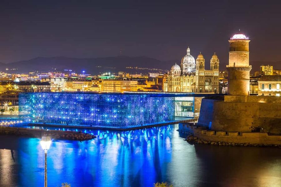 Marseille: Sunset Catamaran Tour with Stand-up Paddle & Wine - Who Will Enjoy This Most