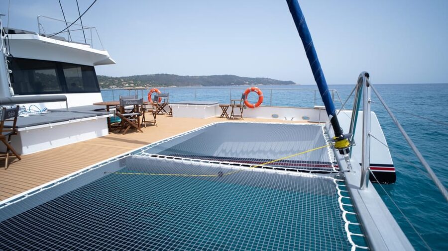 Marseille: Sunset Evening & Dinner at Sea on a Maxi Catamaran in Frioul - Key points at a glance