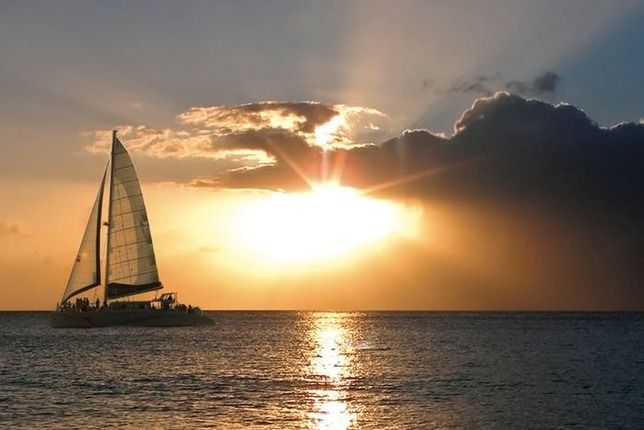 Maui: Ma'alaea Catamaran Sunset Sail with Appetizers - What happens from check-in to the final glow