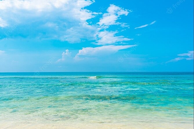 Mauritius: Ile Aux Cerfs Catamaran Tour with Lunch and Drinks - Barbecue lunch and the open bar