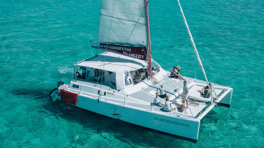 Mauritius: Private Catamaran Tour to île aux Cerfs - Cruising toward the île aux Cerfs lagoon