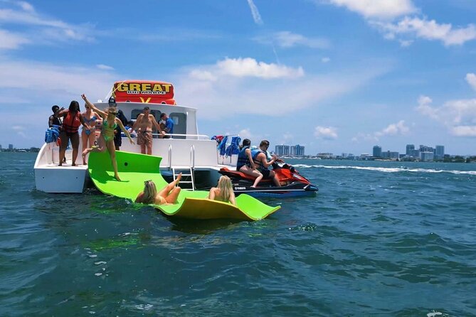Miami Catamaran & Watersports: Jet Ski, Banana Boat & Drinks - Meeting point, timing, and possible delays