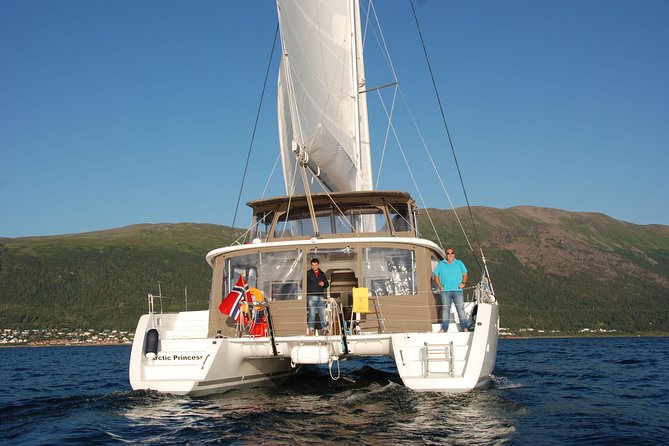 Midnightsun trip - Luxury Catamaran Arctic Princess - Soup, snacks, and a warm cabin
