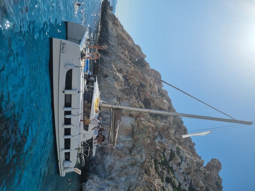 Milos: Full-Day Catamaran Cruise with Food and Open Bar - Who should book this Milos catamaran cruise?
