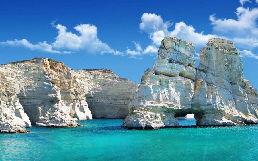 Milos: Kleftiko Sunset Catamaran Cruise with Meal & Drinks - The sunset sail back to Milos
