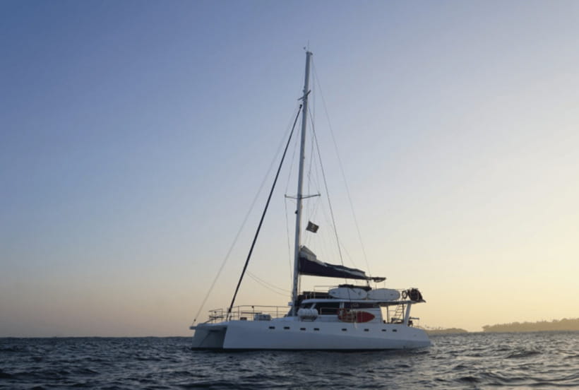 Mirissa: Sunset Catamaran Sailing Boat Tour with Dinner - Comfort, safety, and who should skip it