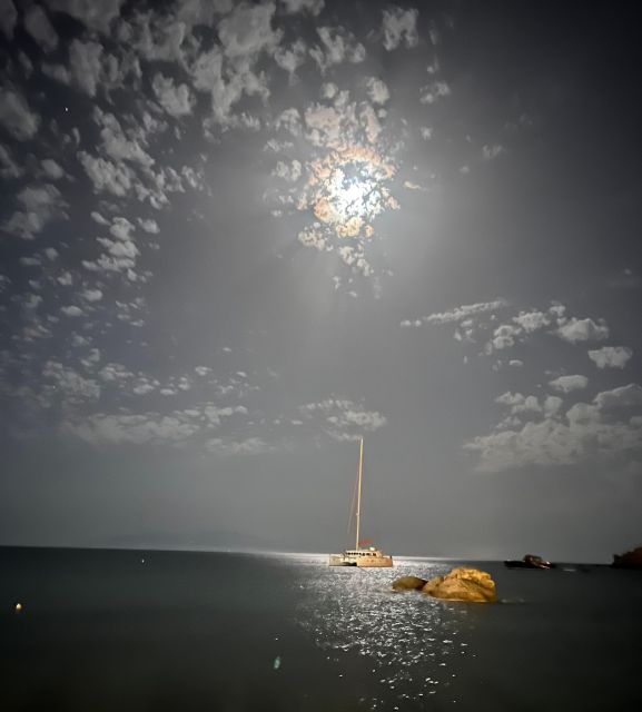 Mykonos: Boho Experience Catamaran Cruise - A boho catamaran with two very different personalities