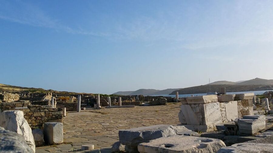 Mykonos Catamaran Delos Rhenia semi private cruise - Sailing the short channel to Rhenia