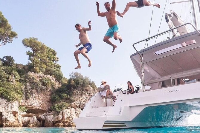 Mykonos Shared Catamaran Tour Experience - Meeting the boat at Ornos