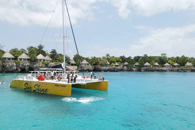 Negril PRIVATE CHARTER Catamaran (rate for 21 persons) - Key points to know before booking