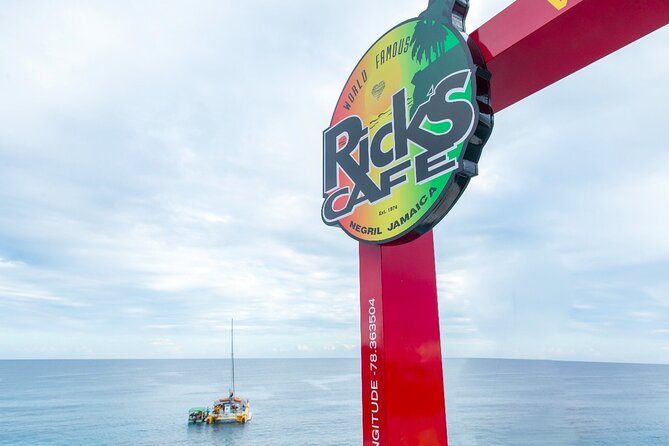 Negril PRIVATE CHARTER Catamaran (rate for 21 persons) - What the open bar really adds