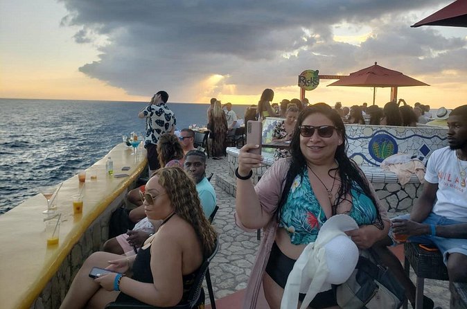 Negril Seven Mile beach, Catamaran Cruise ,Parasailing,with Sunset at Ricks Cafe - Who will get the most from this tour