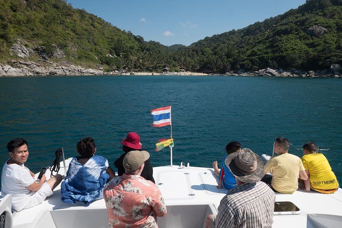 New Power catamaran for Phang Nga and Phi Phi island excursions - Crew service and the small details that matter