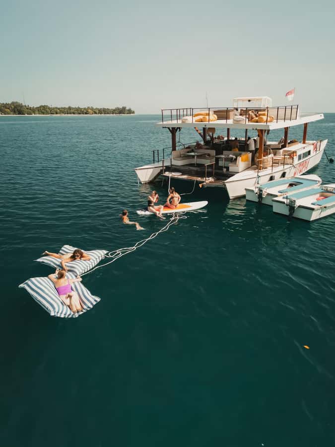 Nusa Lembongan: 4-in-1 Half-Day Catamaran Snorkeling Cruise - Snorkeling Between Nusa Lembongan and Nusa Penida