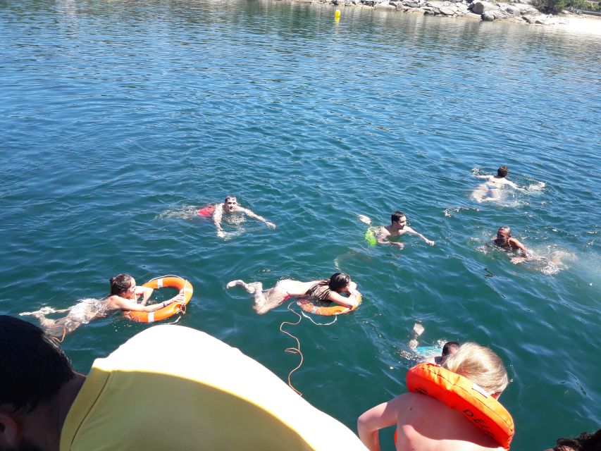 O Grove: Ría de Arousa Catamaran Tour with Seafood Lunch - Should you book the O Grove catamaran tour?