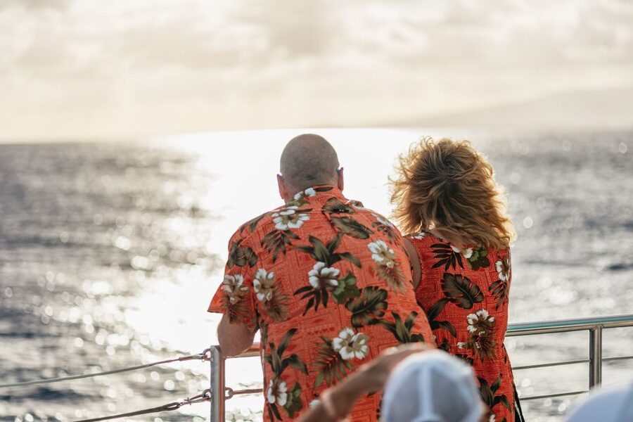 Oahu: Waikiki Sunset Catamaran Cocktail Cruise - Light bites, boxed food, and realistic expectations