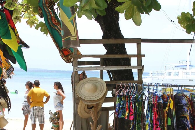 Ocho Rios Catamaran: Dunn's River Falls, Snorkeling & Open Bar - The coral reef snorkeling stop