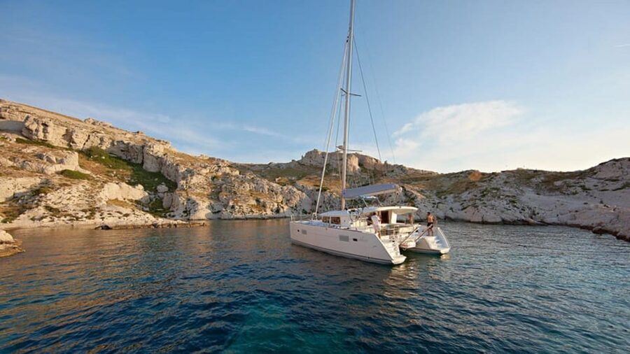 Olbia: catamaran tour in the Tavolara Marine Protected Area - Cala Moresca and Capo Ceraso for swimming