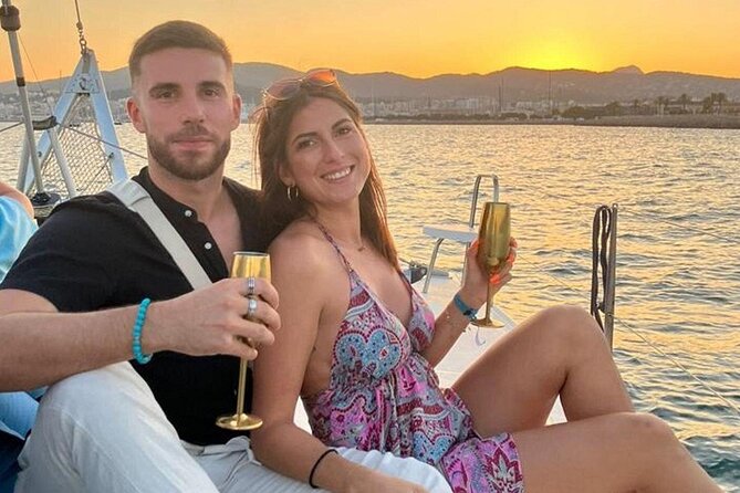Palma: 2-Hour Sunset Catamaran Cruise with Drinks - A small catamaran with a social feel