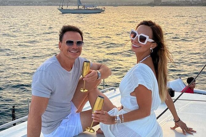 Palma: 2-Hour Sunset Catamaran Cruise with Drinks - Cava, cocktails, and tapas on board