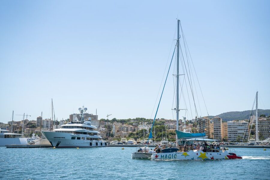 Palma de Mallorca: 5-Hour Catamaran Cruise with Lunch & Swim - Cala Vella or Portals Vells, depending on the wind