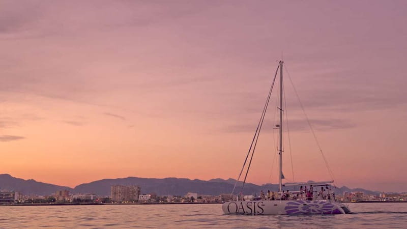Palma de Mallorca: Deluxe Catamaran Sailing Tour with Meal - Sailing Conditions Can Change the Experience