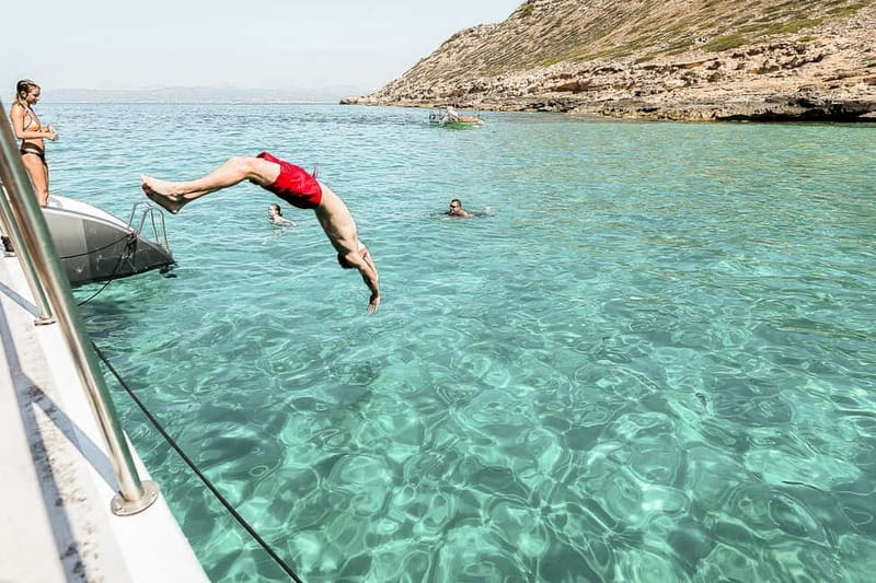 Palma de Mallorca: Half-Day Catamaran Tour with Buffet Meal - What to bring and how to plan the day