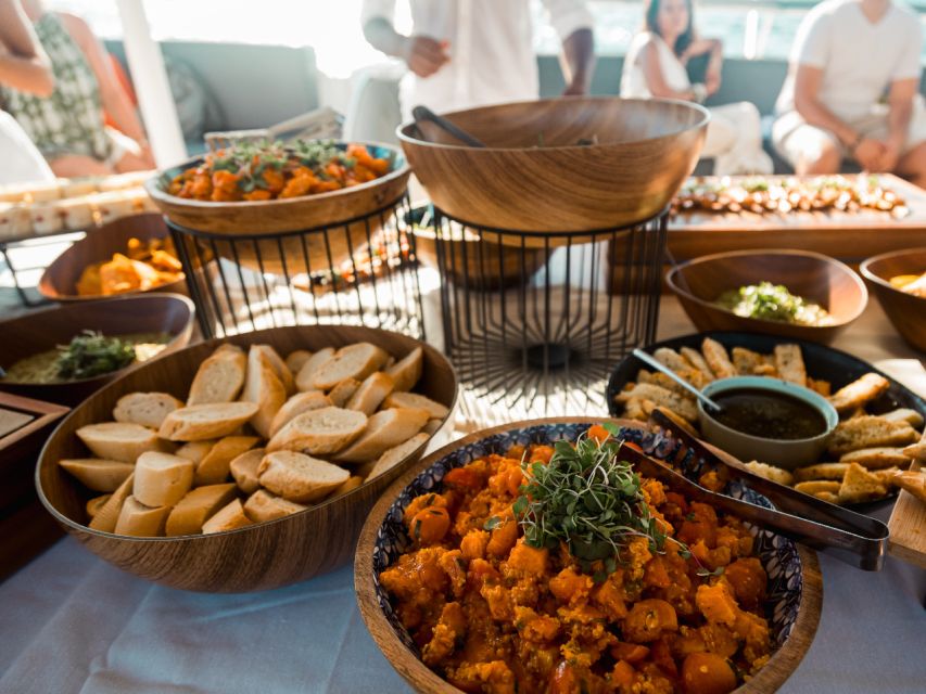 Palma de Mallorca: Half-Day Catamaran Tour with Buffet Meal - Why the sunset departure feels different