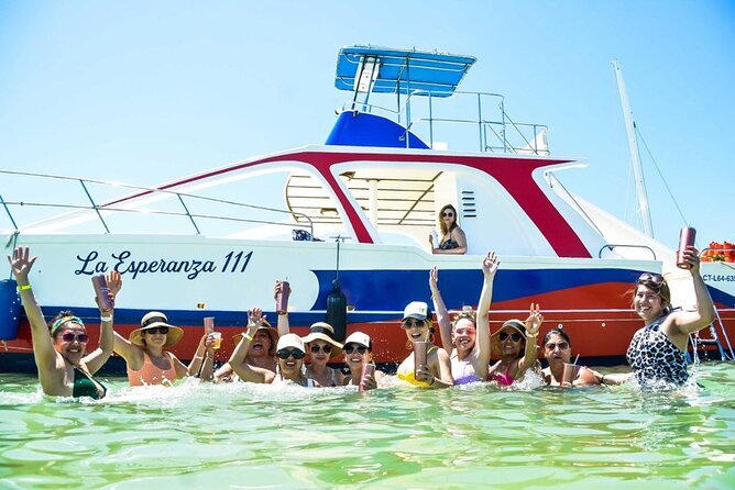 Party boat in Catamaran with Open Bar adults only - The 40-minute natural pool stop