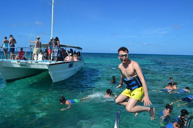Party boat in Catamaran with Open Bar Only Adults + Snorkeling - Setting sail from Punta Cana at 1:30 pm