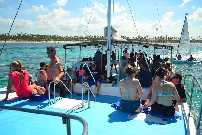Party boat in Catamaran with Open Bar Only Adults + Snorkeling - What the $52.25 price really covers