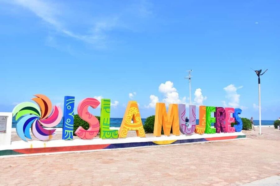 PDC: Isla Mujeres Catamaran Tour with Snorkeling - Five things to know before you book
