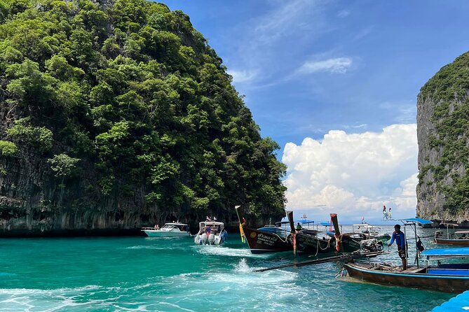 Phi Phi Island Adventure Day Tour from Phuket Speedboat/Catamaran - Phi Phi Don lunch and free time
