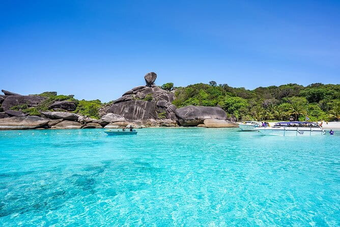Phi Phi Islands and Khai Island by Premium Speed Catamaran - Maya Bay delivers the famous Phi Phi view