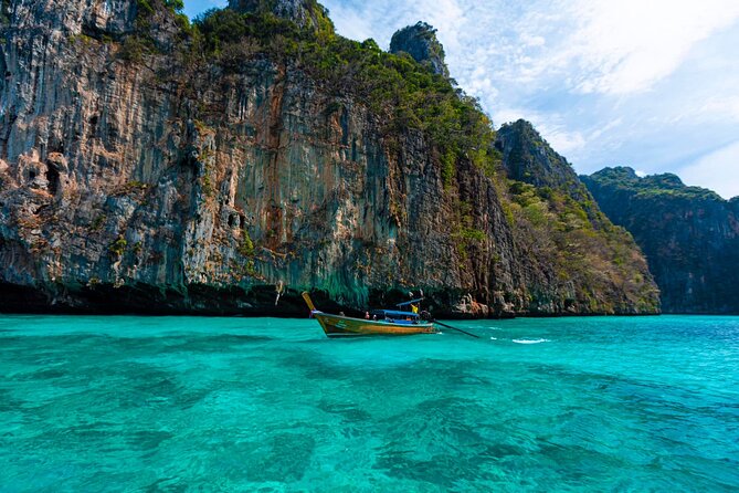 Phi Phi - Khai/Bamboo Islands Tour with Lunch by Speed Catamaran - Phi Phi Leh and Maya Bay beneath the cliffs