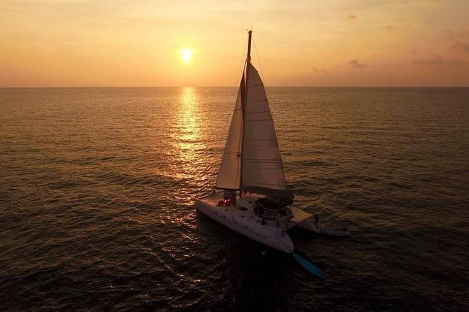 Phuket: Aeolos Catamaran Tour to Coral & Racha Islands + Lunch - Racha Yai and the Limits of the Second Stop