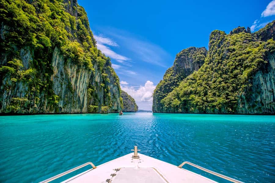 Phuket: Bamboo Island and Phi Phi Islands by Fast Catamaran - Phi Phi Don combines lunch with a busy island stop