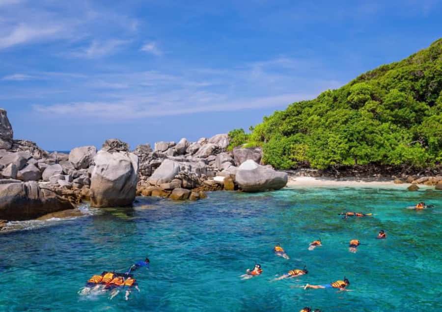 Phuket/Khaolak: Similan Islands Speed Catamaran Premium Trip - Guides, language, and group comfort
