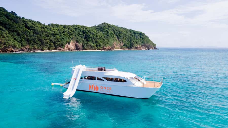 Phuket: Phi Phi, Bamboo & Maithon by Premium Speed Catamaran - A long but well-shaped day from Phuket