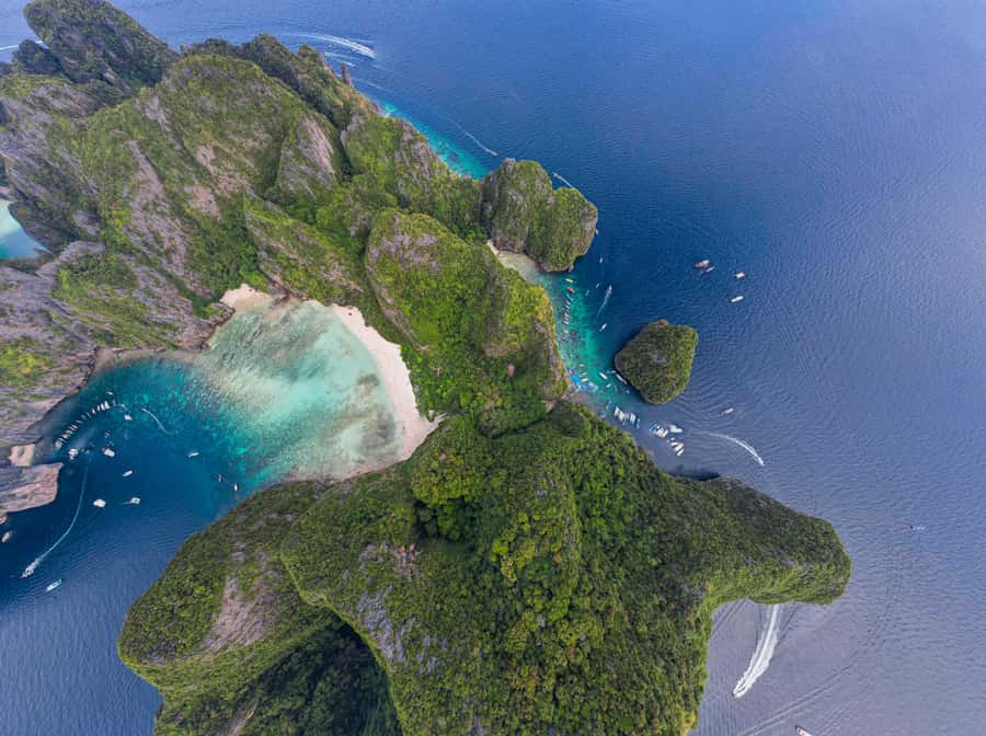 Phuket: Phi Phi, Bamboo & Maithon by Premium Speed Catamaran - Bamboo Island: the best first swim